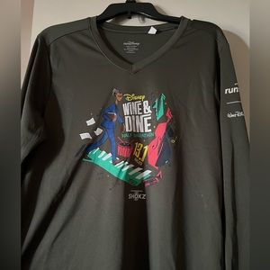 2022 Wine and Dine Half Marathon Shirt. Women's XL